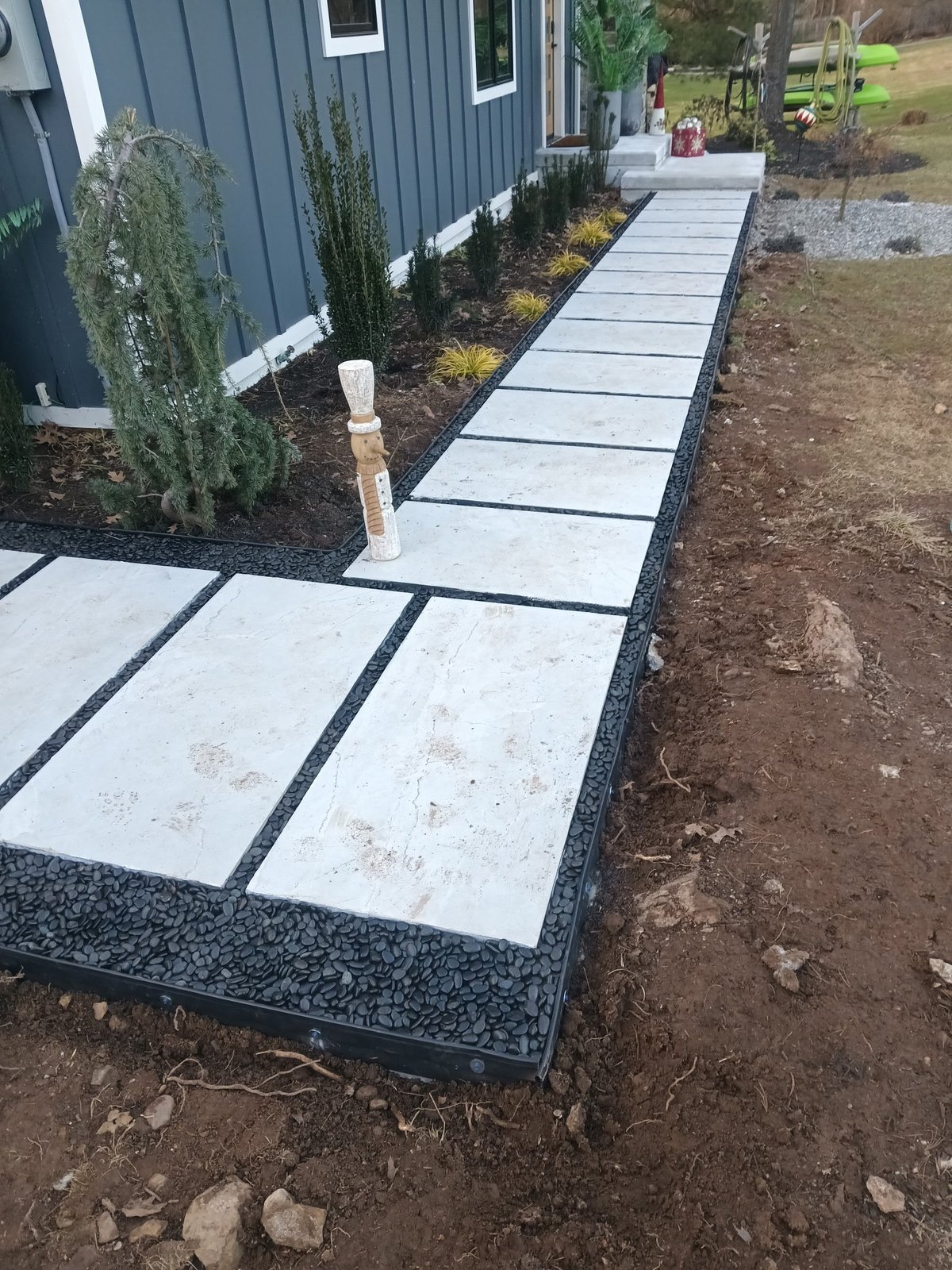 Stepping stone pathway